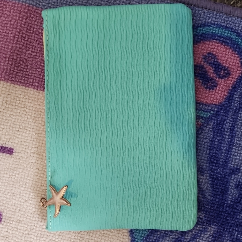 Ipsy make up bag